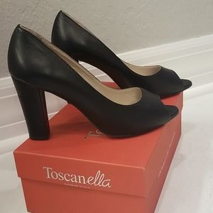Toscanella peep toe heels
